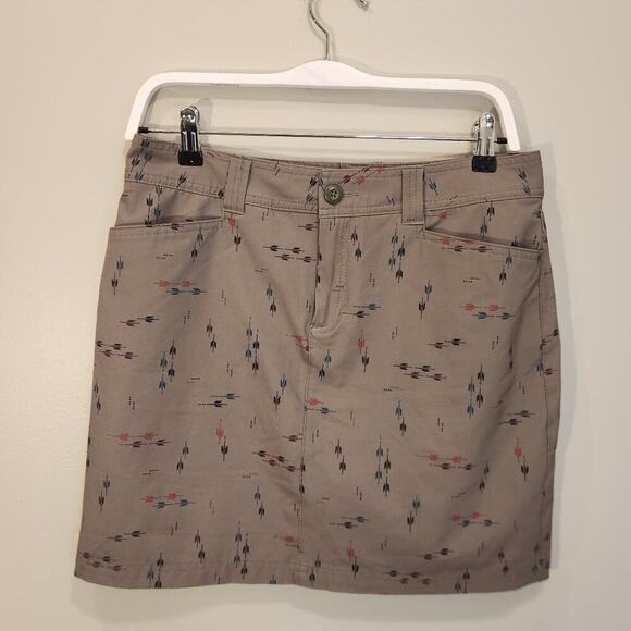 Eddie Bauer Pants - Eddie Bauer Skort Green Arrow Hiking Fishing Camping Glamping Outdoors - Size 4